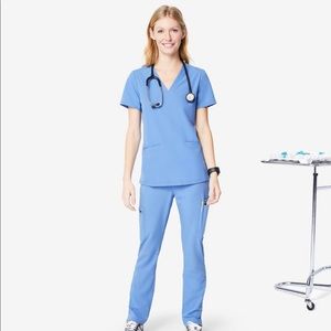 Figs three pocket scrub top